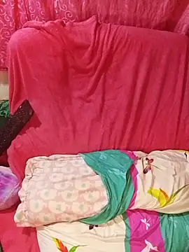 Kaissydoll: διαδικτυακό σόου στην κάμερα