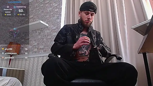 XXX chat uživo modela JonahShaw