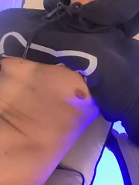 Show modela lian_fooxx na web-kameri