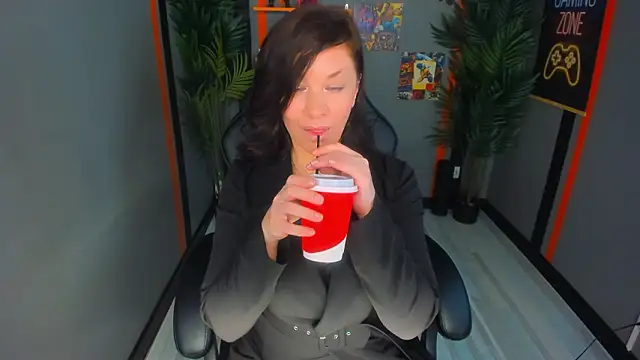 AnaMills Live XXX-Chat