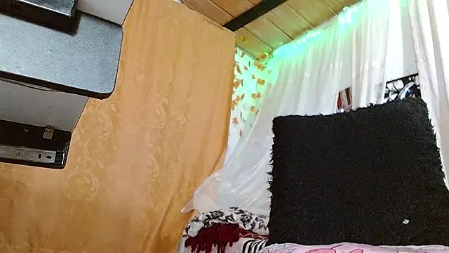 angel_bonbom Show Webcam