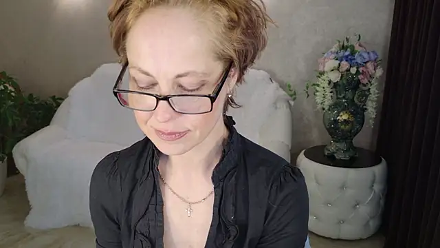 دردشة LioraWeiss الجنسية المباشرة