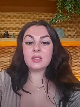 BaddieBellaUK: онлайн-секс-чат