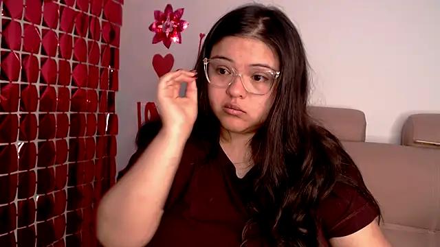 lizzie_c Adlı Modelin Canlı XXX Sohbeti