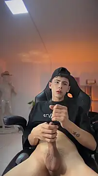 Sebastian_Reed Live XXX-chat