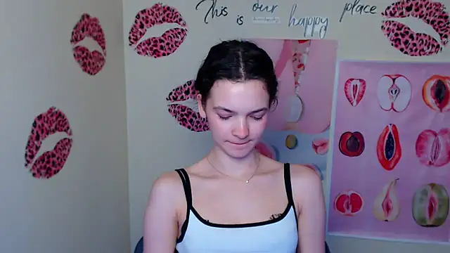 _SusieSu_ Adlı Modelin Canlı XXX Sohbeti