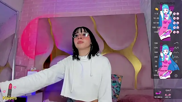 NaniiSisy's Live XXX Chat