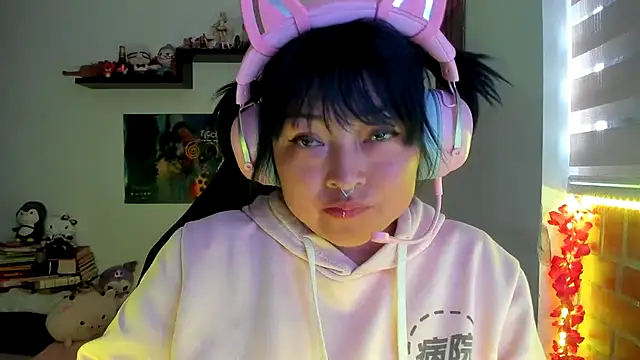 Shaddycute_のライブXXXチャット