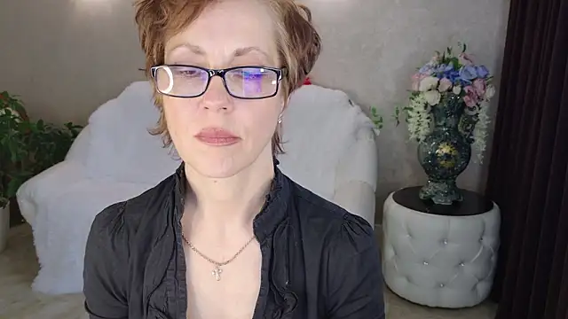 LioraWeiss 现场XXX聊天