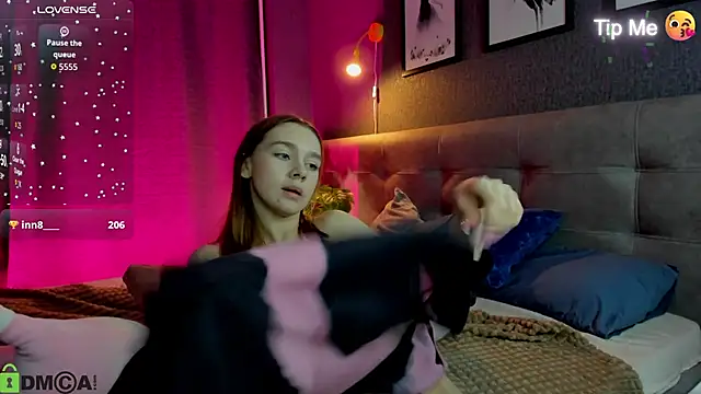 XXX chat uživo modela Lesi_Moonie01