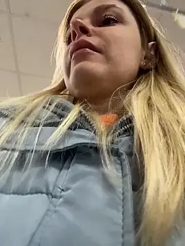 HarrietDart Chat XXX live