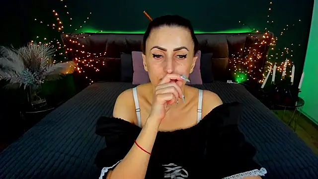 دردشة Rebecca_Diamond الجنسية المباشرة