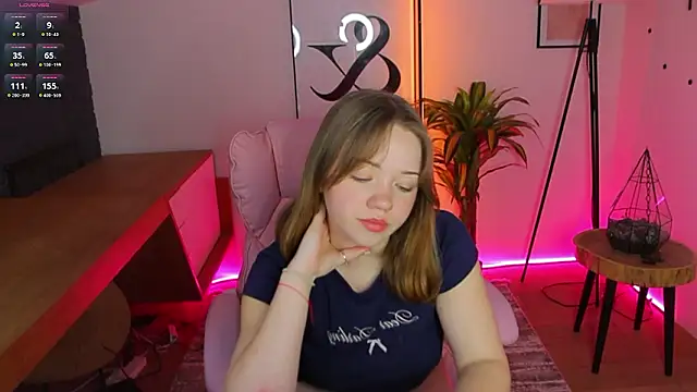 Kiss_Moon Webcam Show