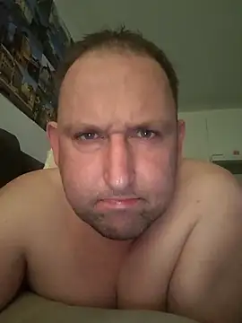 GenuineDedication42 Show in webcam