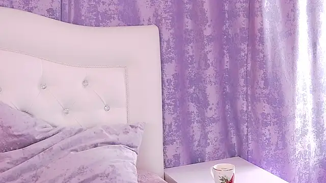 Show modela S_andra_ na web-kameri