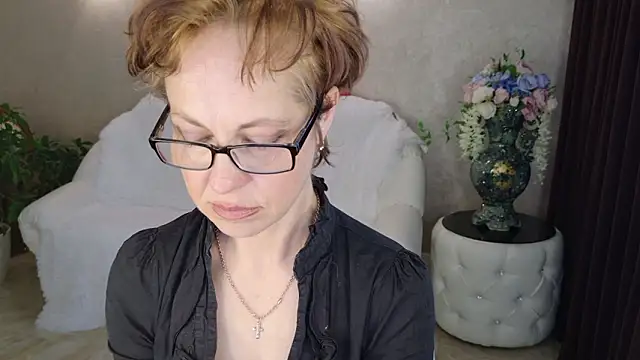 Czat XXX na żywo – LioraWeiss