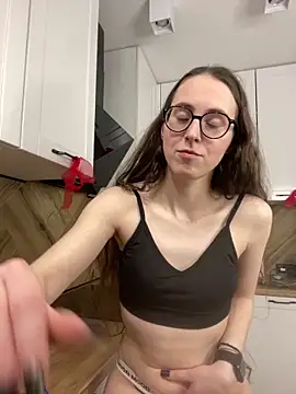 MartiniiSelenna Chat XXX live