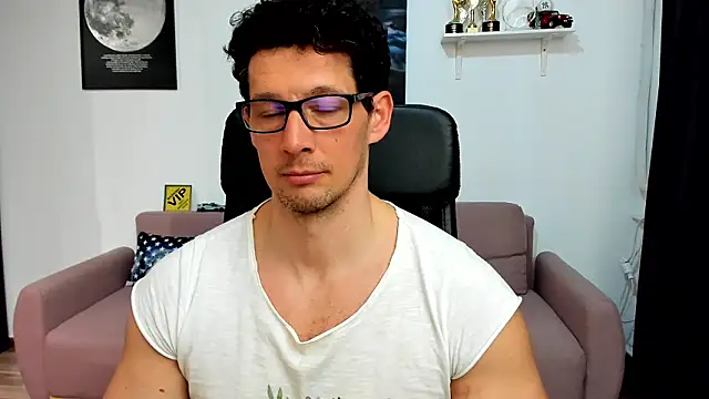 BrutusK08 Show Webcam