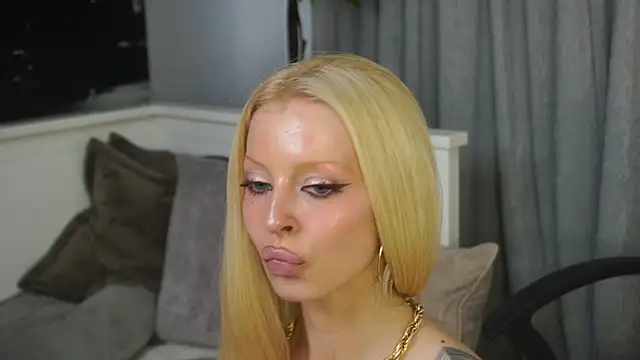 دردشة LanaReals الجنسية المباشرة