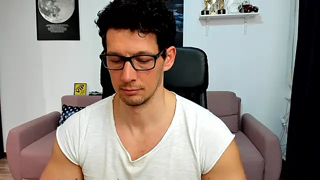 BrutusK08 Webcam show