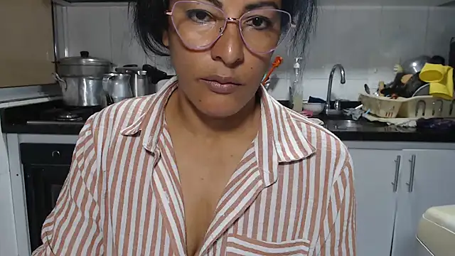 kateleyagrey 在線直播表演