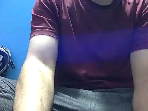 Precumboner élő XXX-chatje