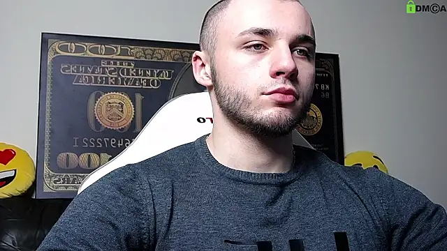 Show modela PaulGrow na web-kameri