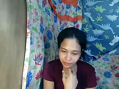 PinaySkinnyGirl's Live XXX Chat