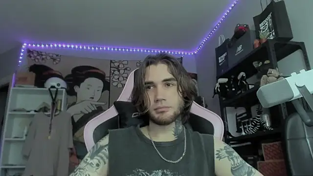 otiebis: διαδικτυακό σόου στην κάμερα