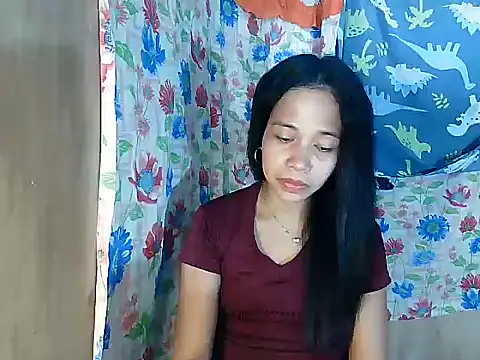 PinaySkinnyGirl Adlı Modelin Canlı XXX Sohbeti