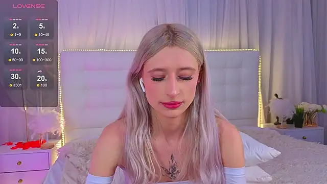 Monica_Leen: онлайн-секс-чат