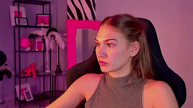 Chat +18 de Sweet_Emilya ao vivo