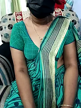 Chat XXX ao vivo de Tinarosy13