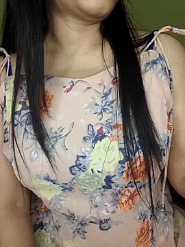 Ishaa_03's Webcam Show