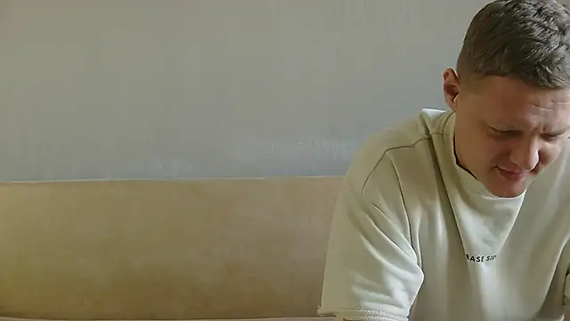 CandySurprise19 Adlı Modelin Canlı XXX Sohbeti