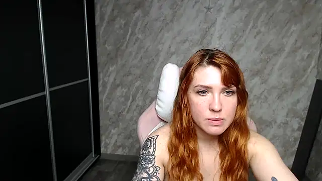 Chat +18 de Reginasmilee ao vivo