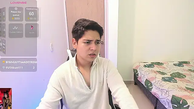 Asta_YunoXXX Show in webcam