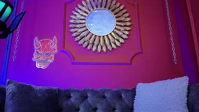 Julieta_Russell Live XXX-chat