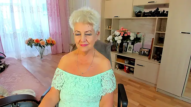 HotandMature's Live XXX Chat