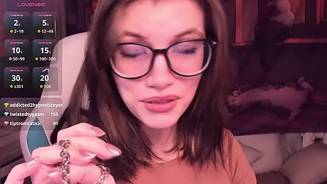 CathyAdams 即時 XXX 聊天