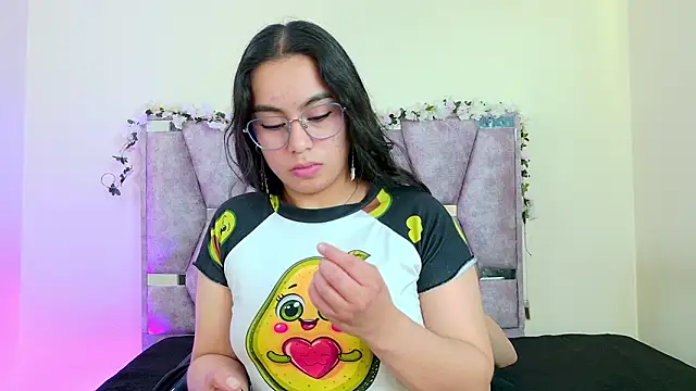 iris_and_damian Chat XXX live