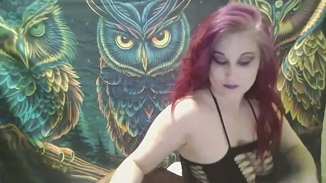 BusyB1983: διαδικτυακό σόου στην κάμερα