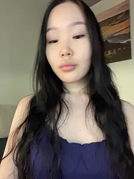 Peony_kiss: διαδικτυακό σόου στην κάμερα