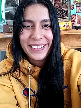 Chat +18 de charlottte_wh ao vivo