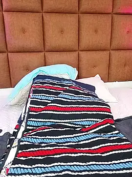 ELLA_KELLY: απευθείας συνομιλία ΧΧΧ