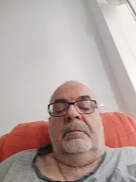 Satiro_Sevilla Adlı Modelin Canlı XXX Sohbeti