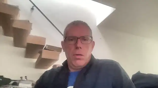 Онлайн чат XXX choupipat1