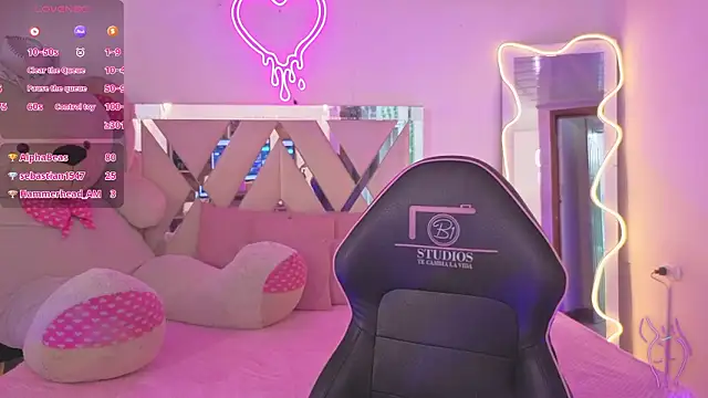 XXX chat uživo modela SABRIINA_TAY