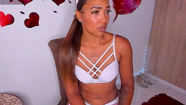 Giulia_Cash's Webcam Show