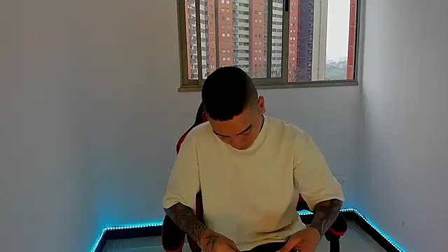 Mnell28 élő XXX-chatje